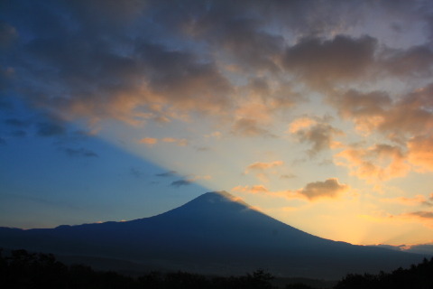 富士山と後光の写真