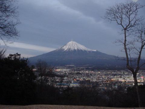 白尾山公園からの富士山の写真