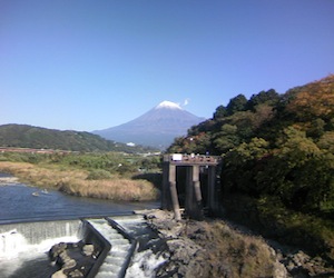 富士川橋からの富士山写真